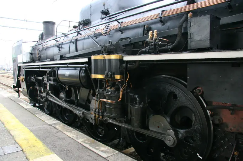人気の高い蒸気機関車で出発前は一緒に写真撮影も可能