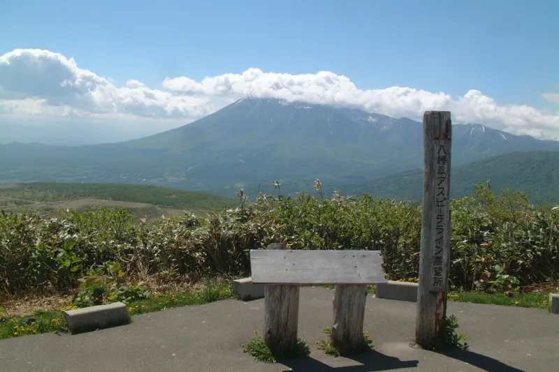 岩手山が綺麗に眺められる八幡平アスピーテライン展望所