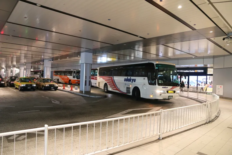 全国の各所を高速バスで結ぶバスタ新宿