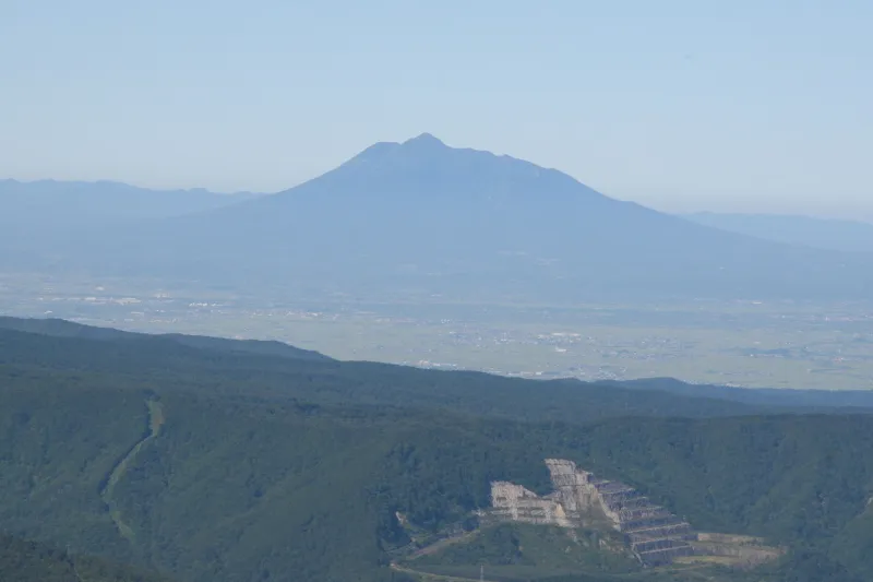 標高が上がると見えてくる青森県で一番高い岩木山