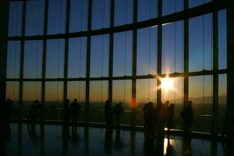 眺めの良い展望台は夕陽に最適なビュースポット