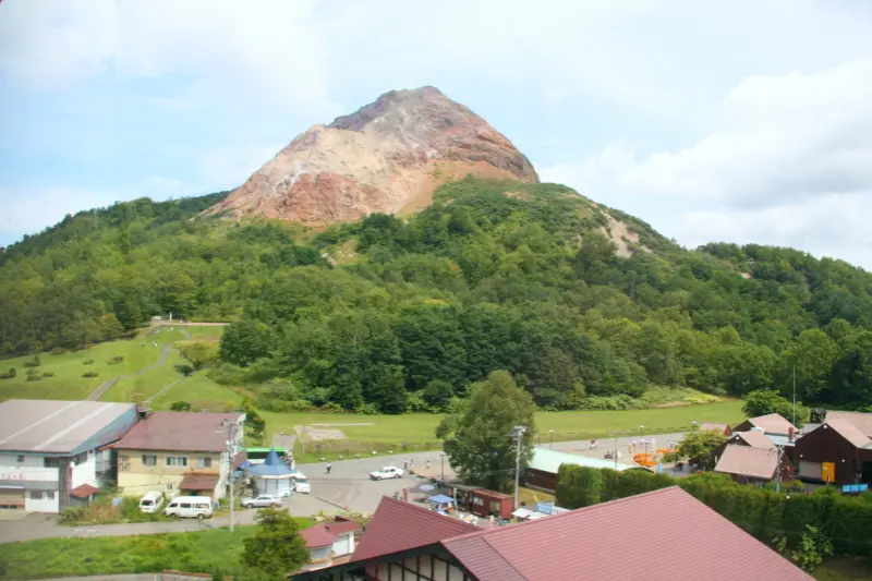 国の特別天然記念物に指定される昭和新山