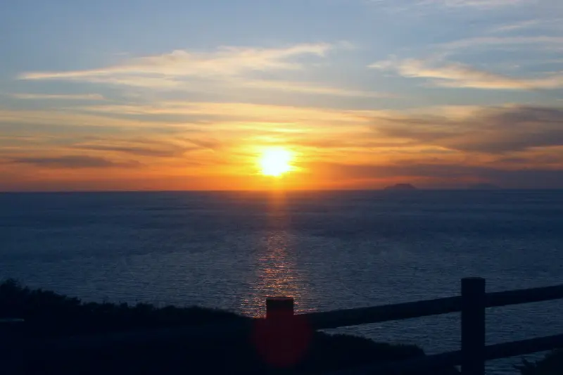 日本海に沈む太陽が眺められる夕陽の絶景スポット