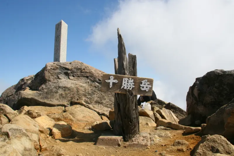 変化に富み、展望も良いことから北海道でも人気の十勝岳