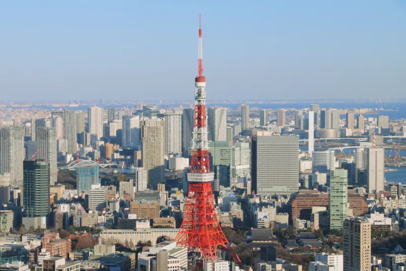 赤色と白いが特徴的な東京タワー