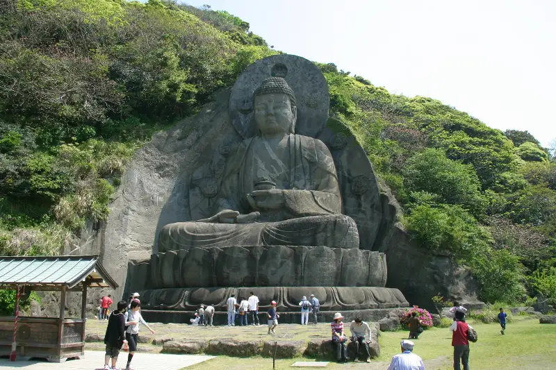 高さ３１ｍ石仏としては日本一の大仏さん