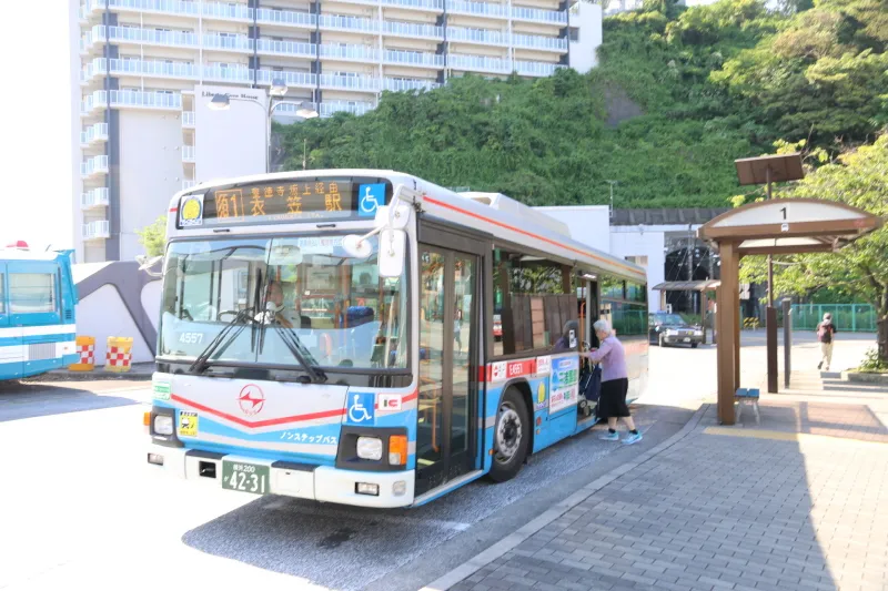 三浦半島の各所を結んでいるバス乗り場