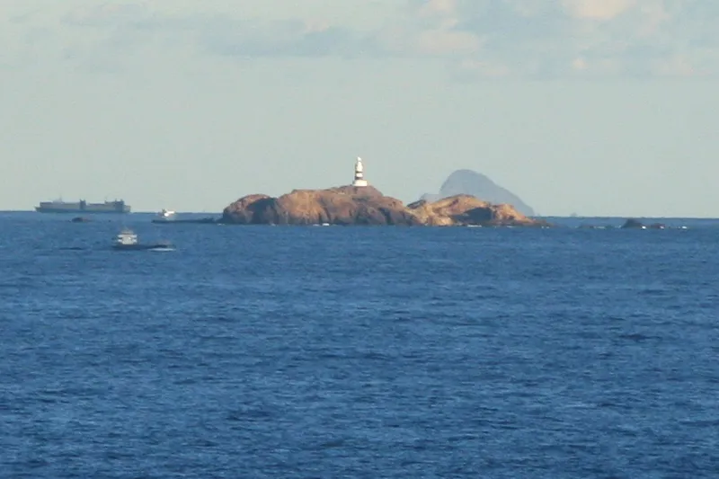世界灯台１００選に選ばれている国の史跡でもある神子元島灯台