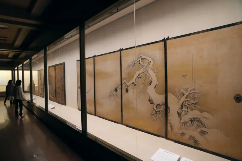 天守閣の中は名古屋城の歴史を紹介する資料館