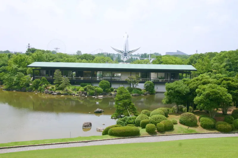 当時の造園技術を集めて造られた日本庭園