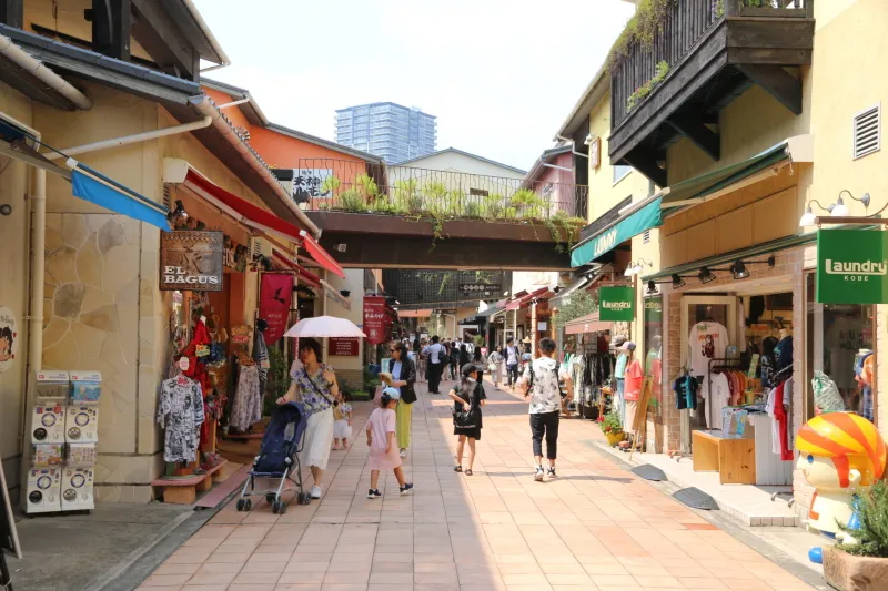 専門店や飲食店が立ち並ぶ神戸umieモザイク