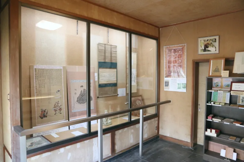 松尾芭蕉に関する資料を展示する史料館