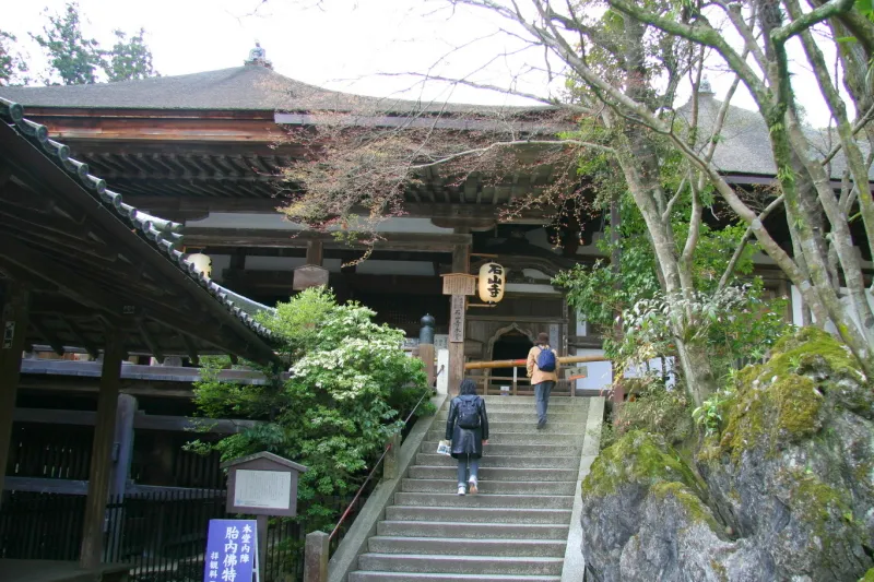 滋賀県で一番古い木造建築物の本堂（国宝）