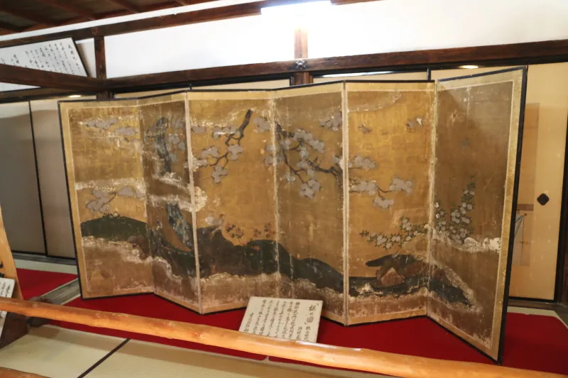 豊臣秀吉が愛用していた金屏風「桜の図」