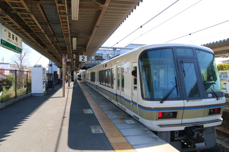 奈良方面と大阪市内を結ぶＪＲ関西本線