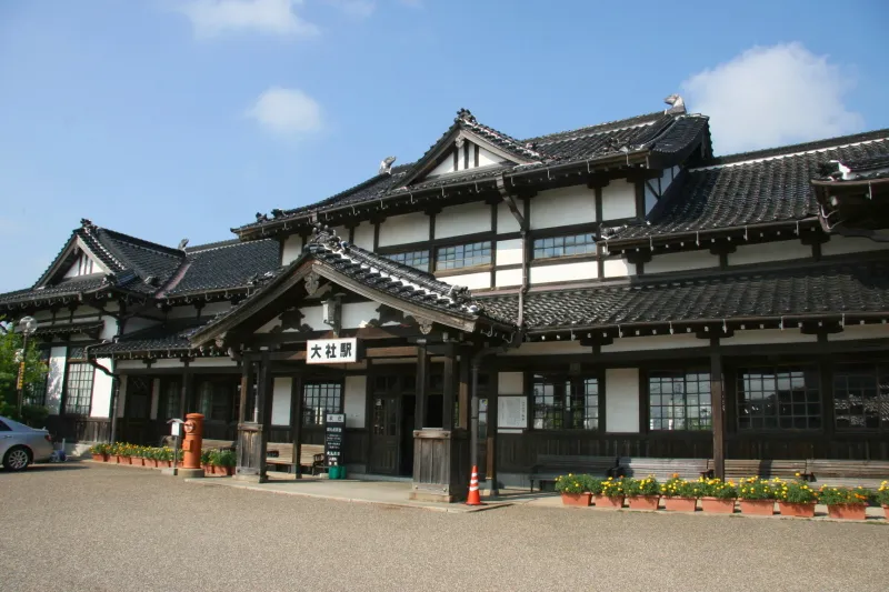 純日本風の木造建築を取り入れ、１９２４年に改築された旧大社駅 