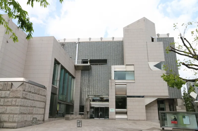 岡山県立美術館 