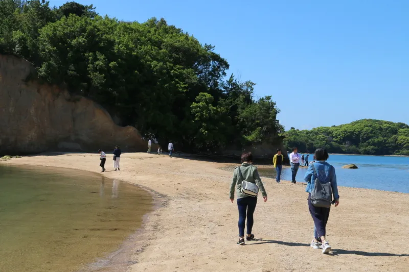 島まで歩いて往復する、小豆島の人気観光スポット 