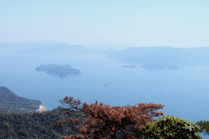 能美島や江田島のある東方向の景色 