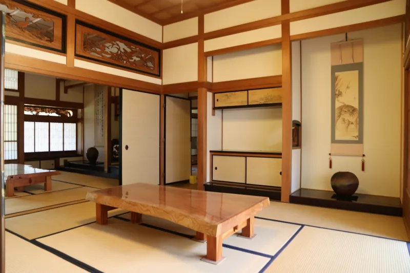 旧柏原邸は８室の部屋があり、高知県の魚梁瀬の木材を使用 