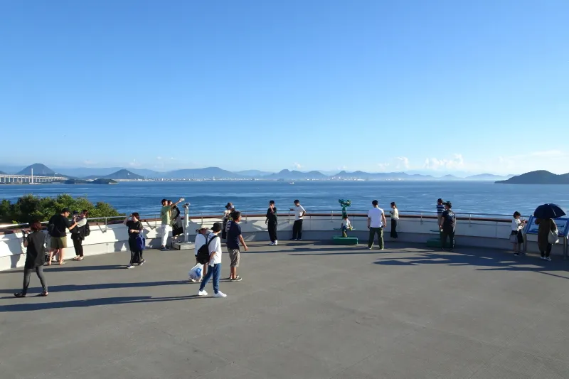 瀬戸内海の島々が眺められる屋上展望台 