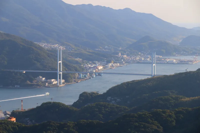 超大型客船も通過できる斜張橋、全長１２８９ｍの女神大橋 