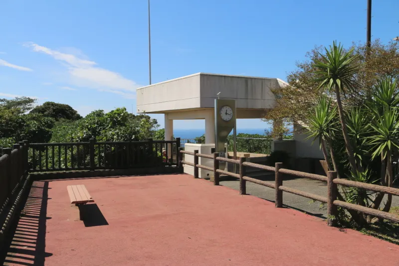 大島の展望スポットとなっている御嶽山展望台 