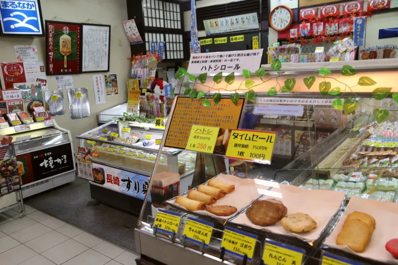 ご当地グルメの「ハトシロール」で有名な蒲鉾店「まるなか本舗」 